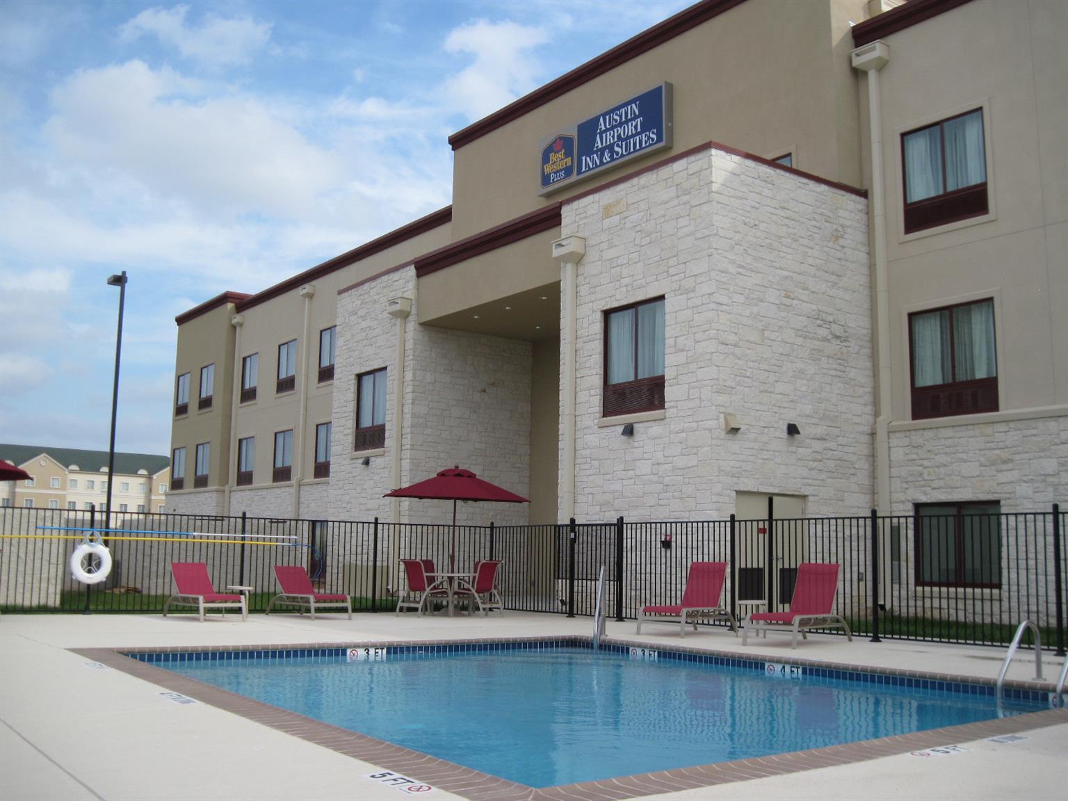 Best Western PLUS Austin Airport Inn&Suites Exterior foto